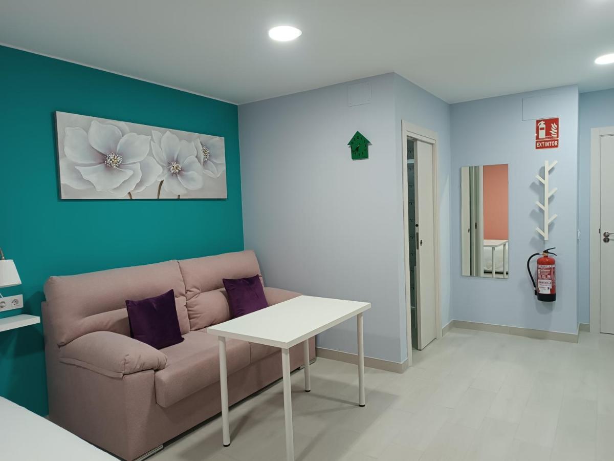 Estudios La Casina Caces Esterno foto